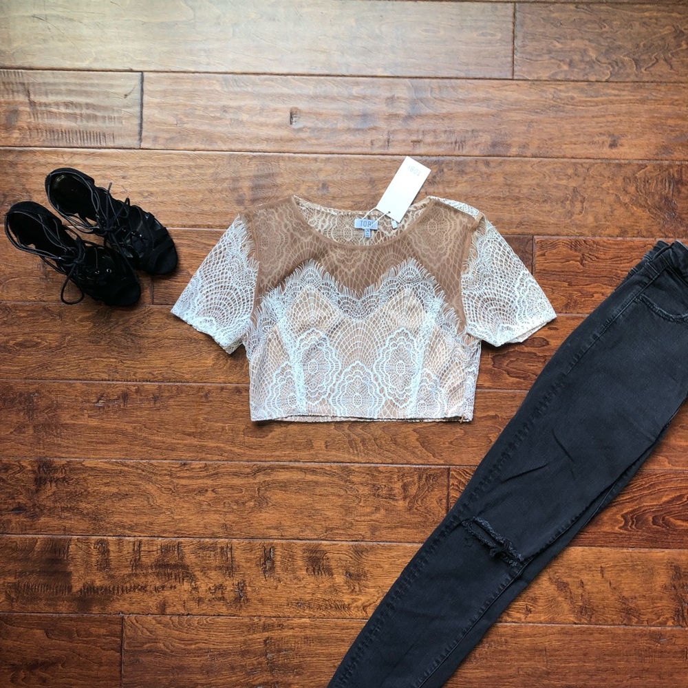 NWT Tobi // eyelash lace crop top
